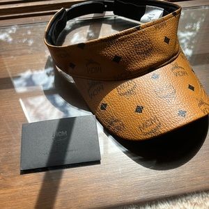 MCM visetos logo visor